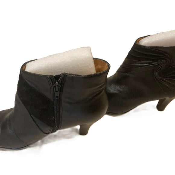 BLack Leather Ankle Boot - Picture 5 of 7